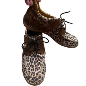 Cinch Women’s 7B Leopard and Brown Suede Lace Up Shoes Antibacterial Insole